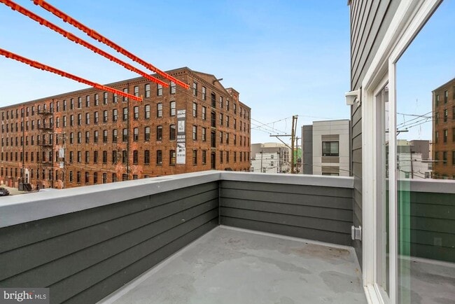 Building Photo - 2439 Jasper St