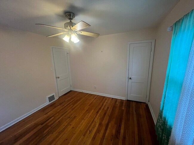 Building Photo - 1207 Churchill Rd