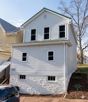 Building Photo - 308 Walnut Ave