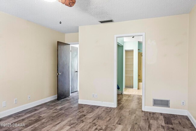 Building Photo - 149 Pine Cone Trail