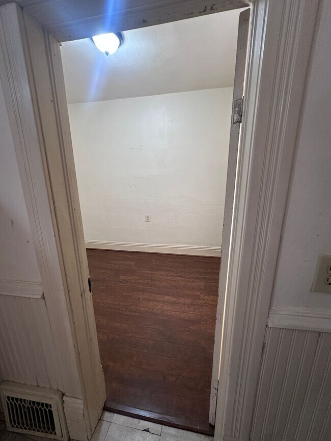 Building Photo - 315 N 2nd Ave