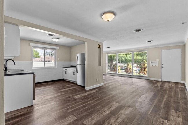 Building Photo - 9105 Brownridge Dr