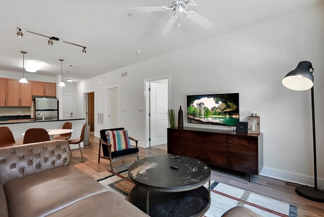 Building Photo - 238 S West St