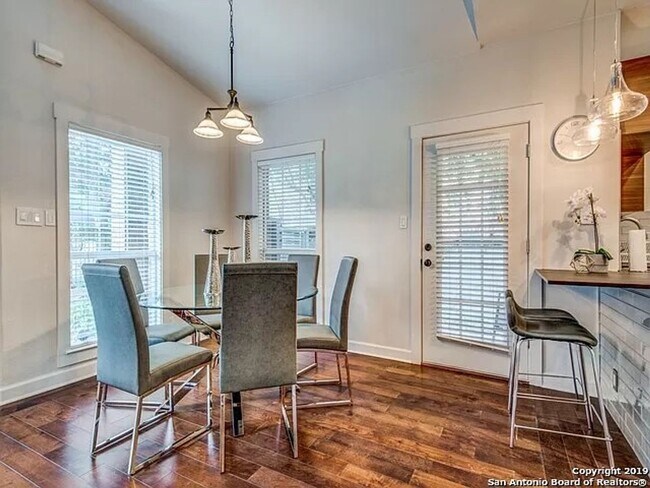 Building Photo - 30 Chapel Hill Cir