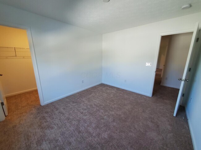 Building Photo - 15 Clinchfield Ct