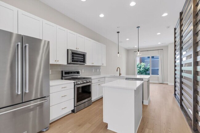 Building Photo - 1632 Quitman St