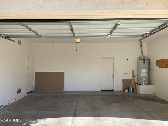 Building Photo - 7322 E Gallego Ln