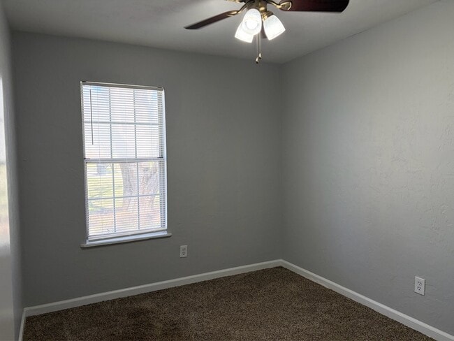 Building Photo - 2913 Riddle Ct