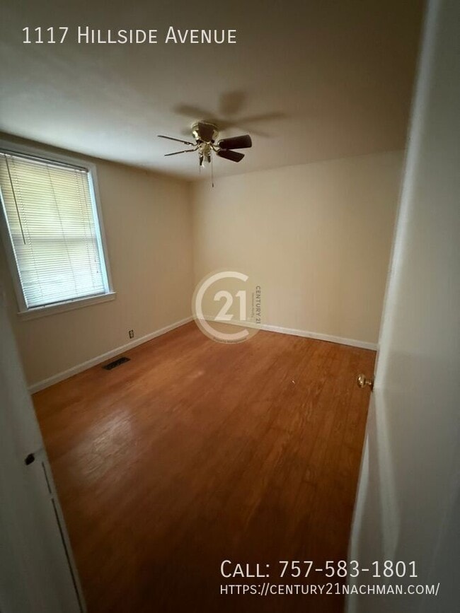 Building Photo - 1117 Hillside Ave