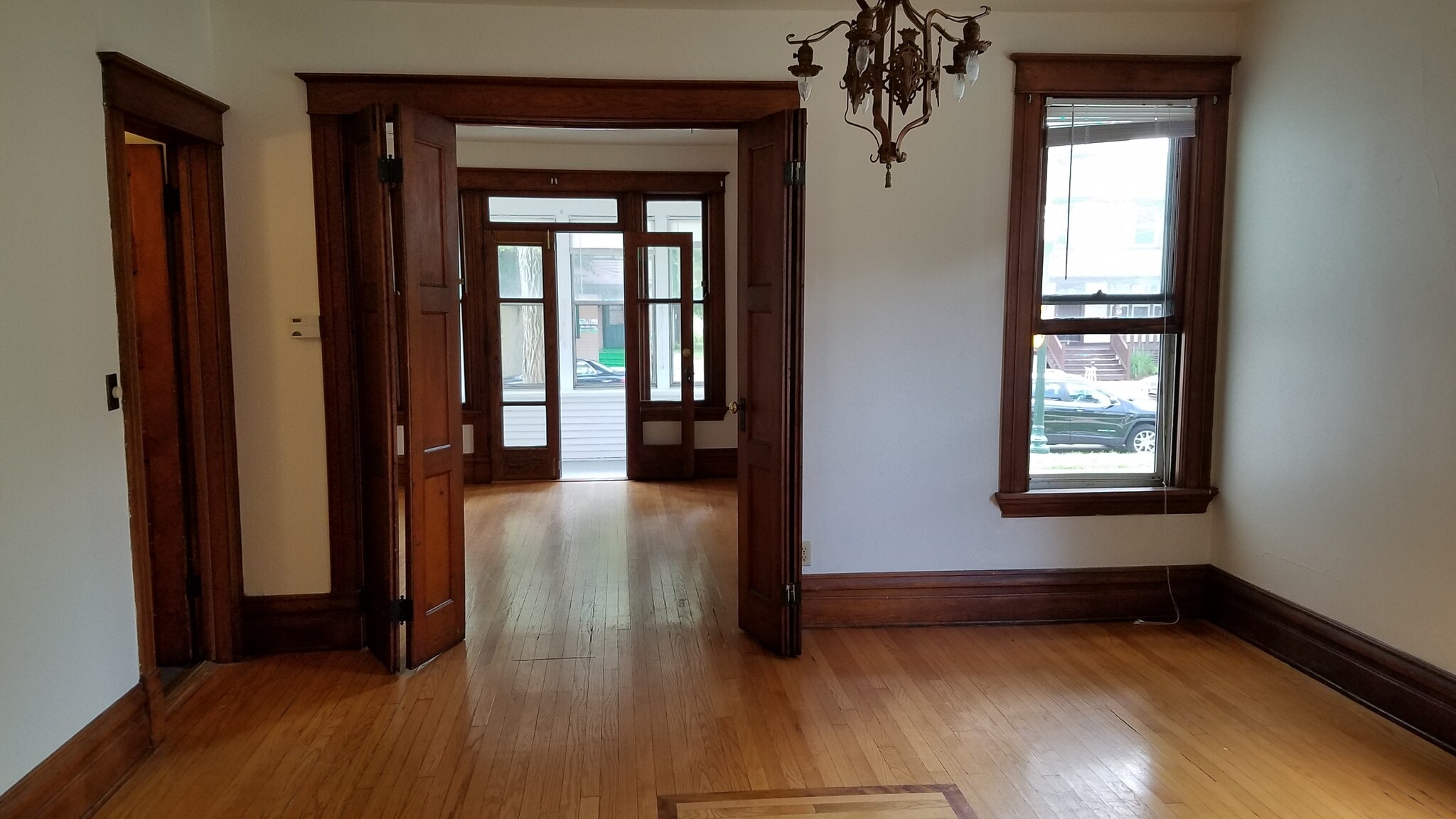 Building Photo - 532 W Wilson St