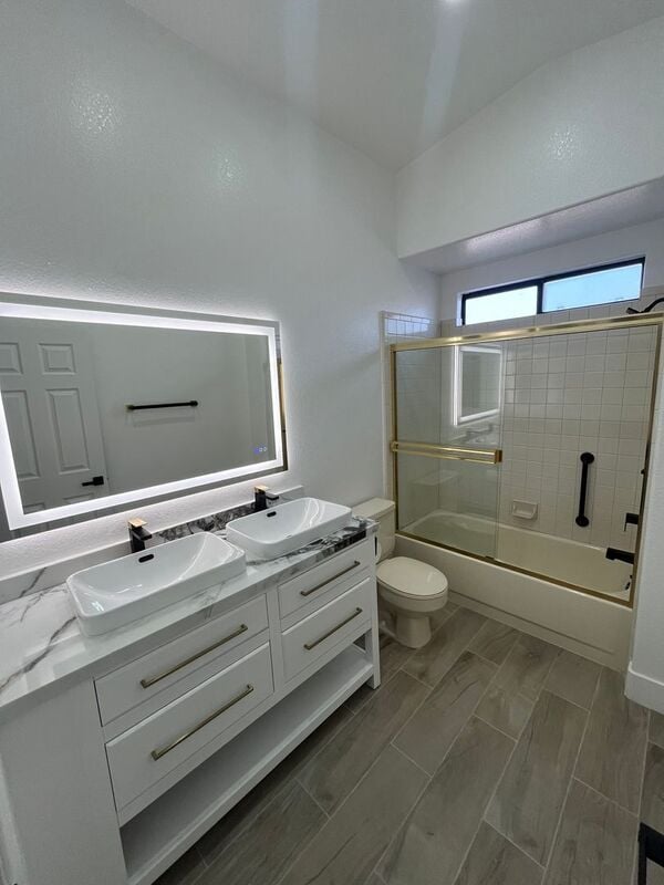 Building Photo - 22547 Cascade Dr