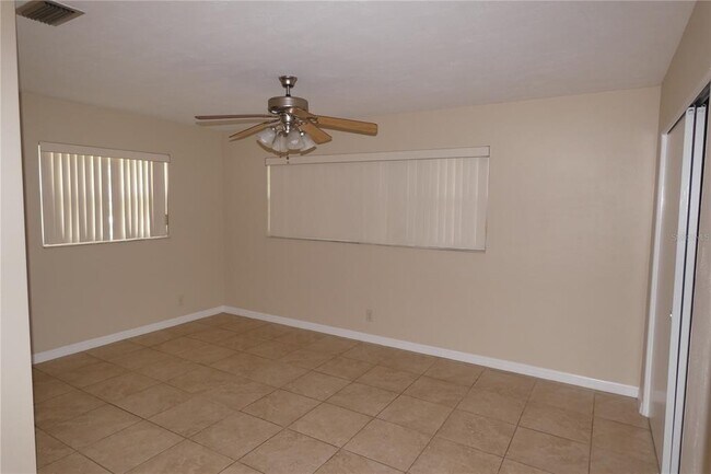 Building Photo - 2840 52nd Ln N