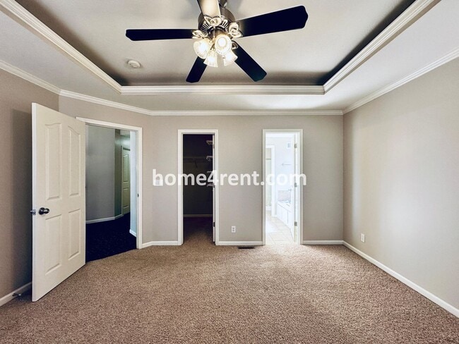 Building Photo - Spacious Four Bedroom Northland Home with a Finished Basement, 3 car garage and Fenced Yard!