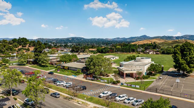 Building Photo - 327 Bethany St