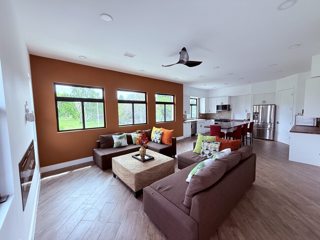 Building Photo - 3273 Hedwig Rd