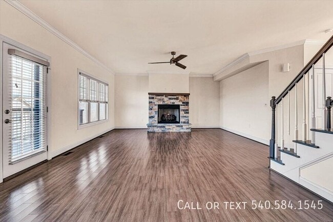 Building Photo - 6982 Linn Cove Court