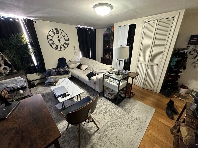 Building Photo - 218 Cambridge St