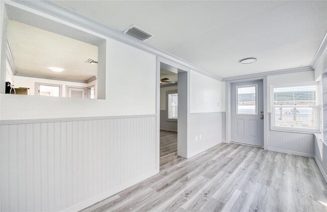 Building Photo - 19506 Gulf Blvd