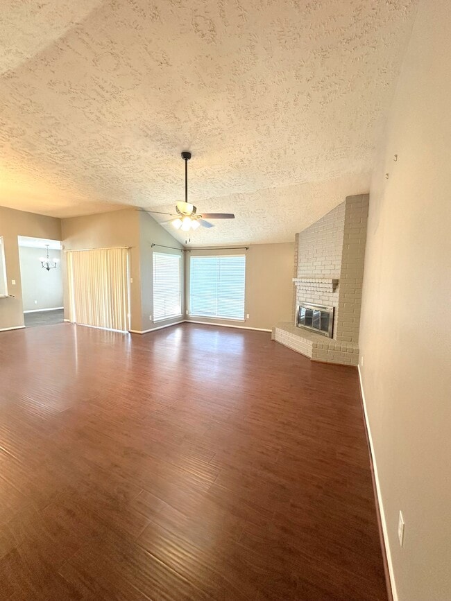 Building Photo - 21314 Highland Knolls Dr