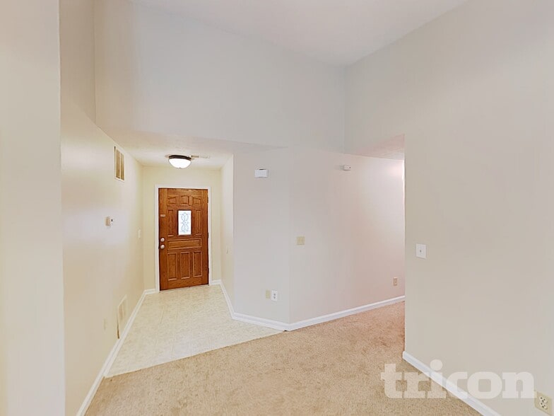 Building Photo - 2845 Spring Green Way