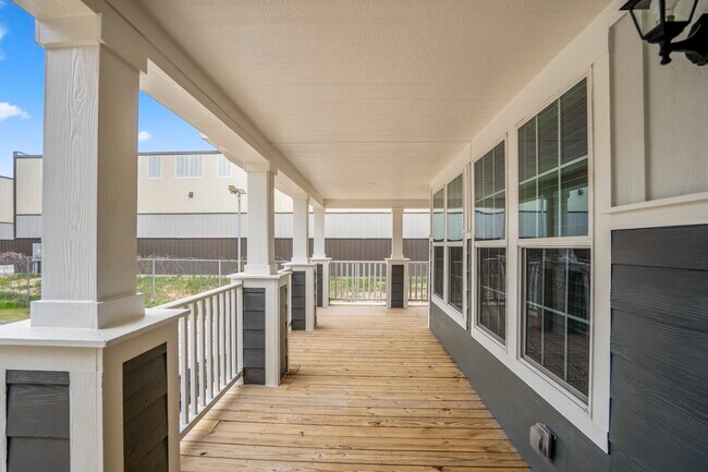 Building Photo - 14505 Alice Rd