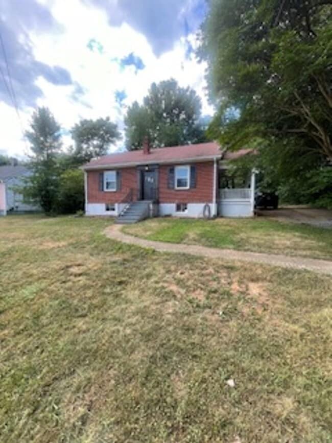 Building Photo - 5605 Killarney Pl