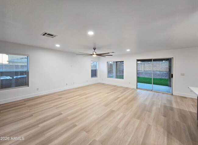 Building Photo - 22276 W Devin Dr