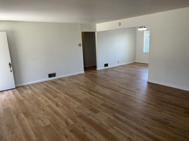 Building Photo - Beautiful 4 Bedroom, 2 Bath Eastside Vallejo Home