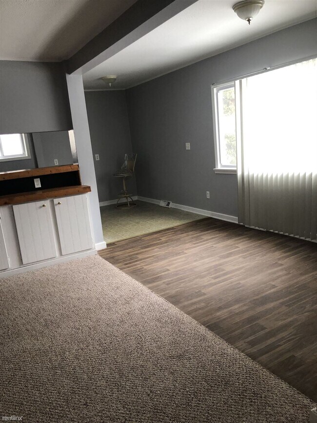 Building Photo - 4 br, 1 bath House - 1303 Throop St