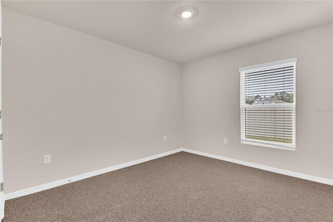 Building Photo - 2872 NE 21st Ct Rd