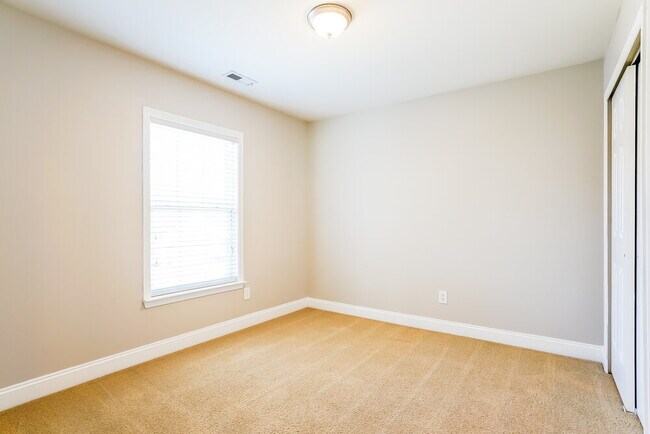 Building Photo - 674 Averasboro Dr