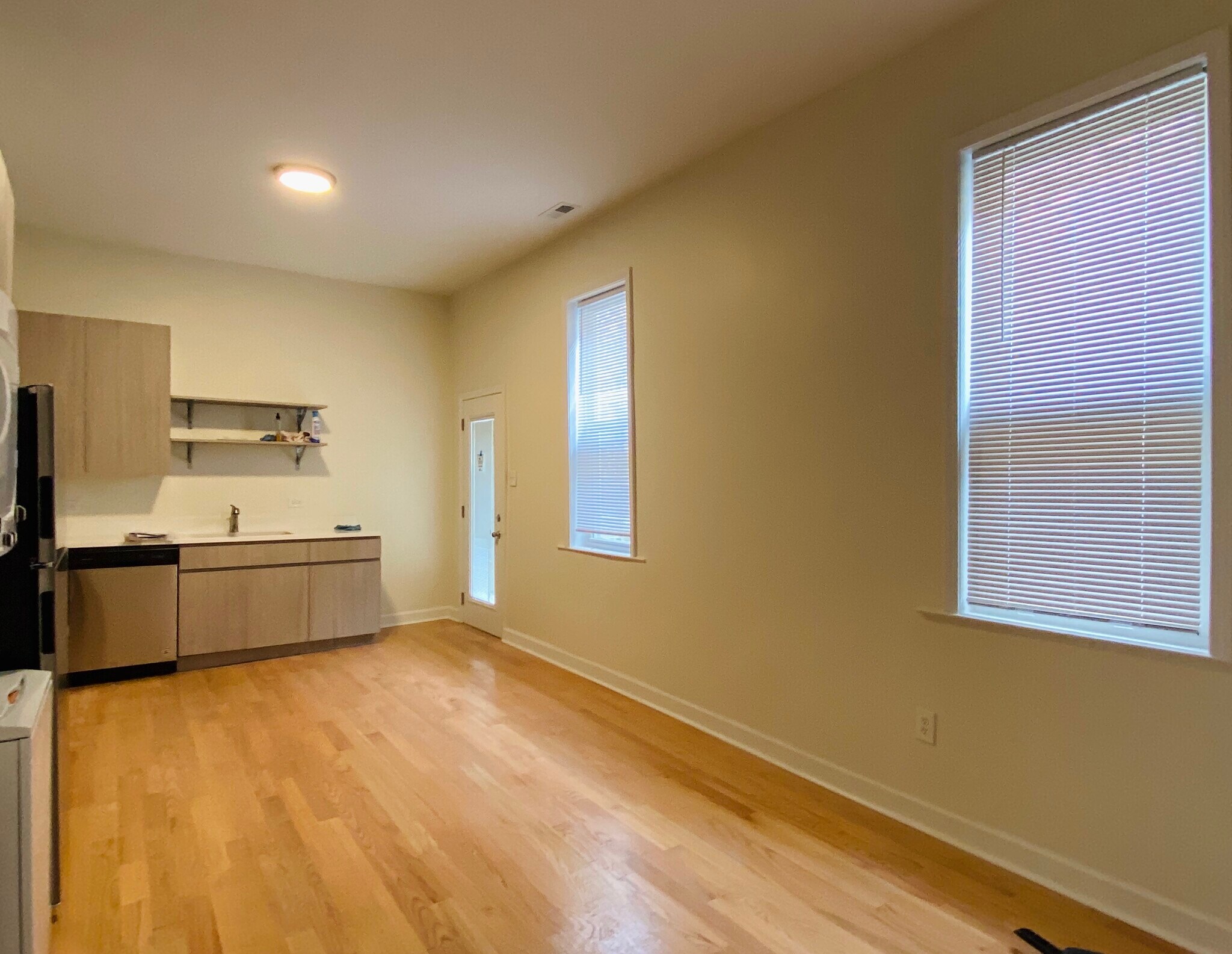 Building Photo - 1452 W Taylor St