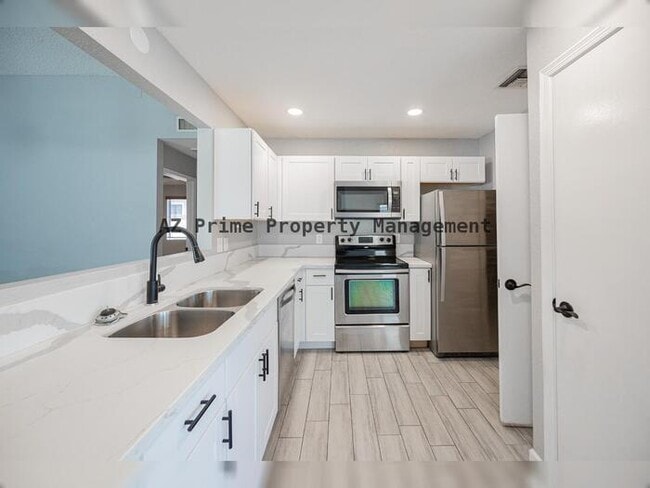 Building Photo - 8870 W Villa Rita Dr