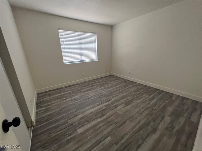 Building Photo - 2805 Willow Wind