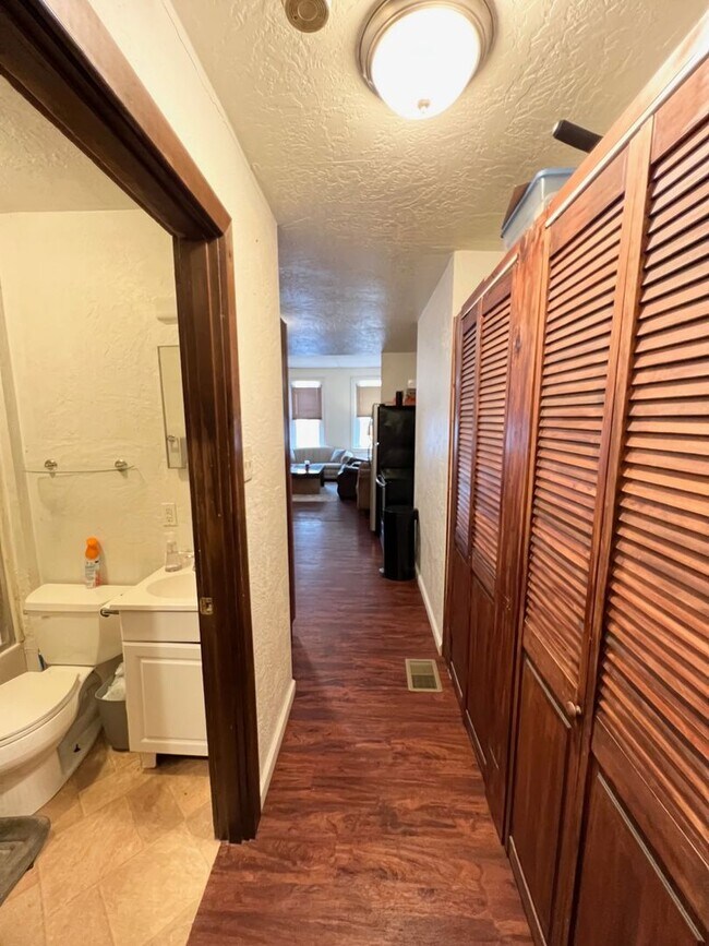 Building Photo - 79 S 16th St