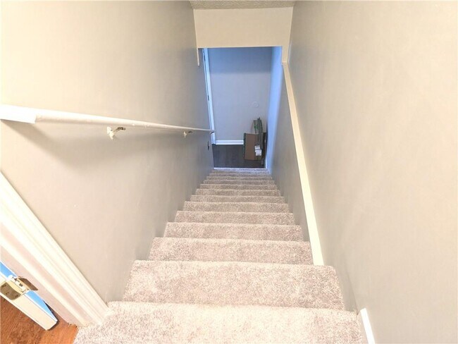 Building Photo - 117 Davis Mill Ct