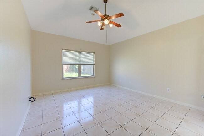 Building Photo - 2921 Indigo Dr