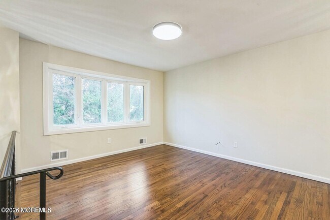 Building Photo - 1575 Deer Hollow Dr