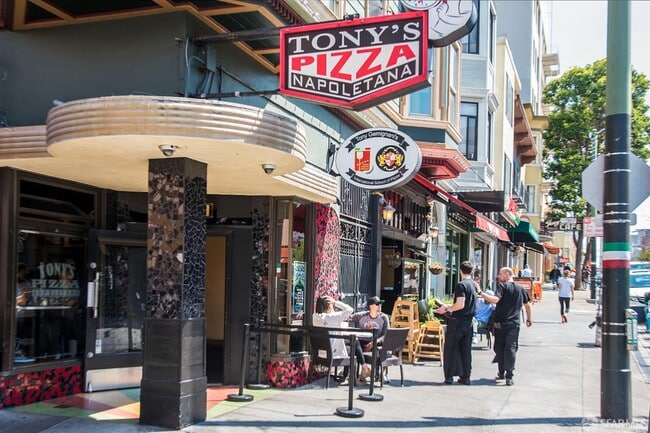 Building Photo - 312 Green St