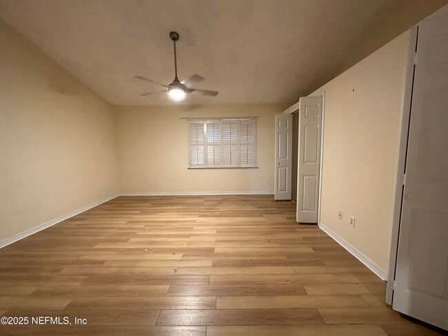 Building Photo - 11306 Lake Mandarin Cir E