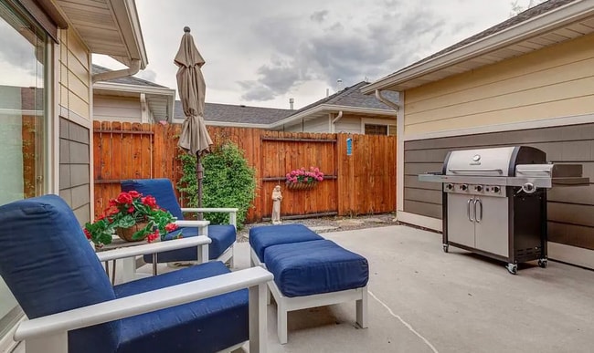 Building Photo - 3 Bedroom Townhome in Bozeman!