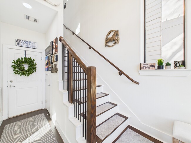 Building Photo - 1404 Spring St