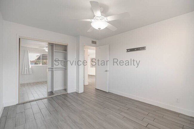 Building Photo - 518 E Huntington Dr