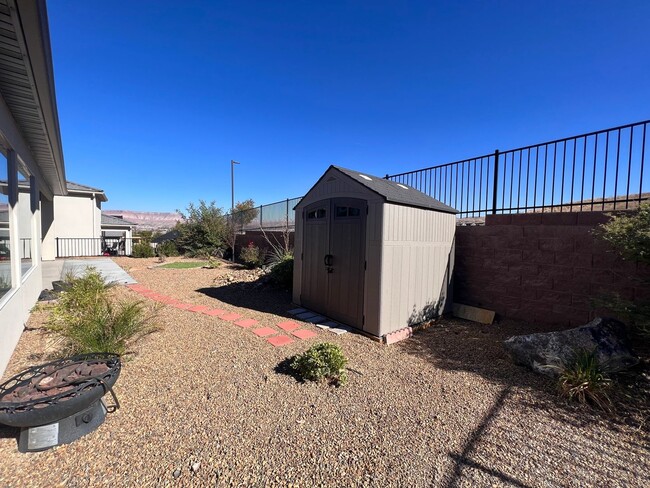 Building Photo - Beautiful Home in Zion Vista