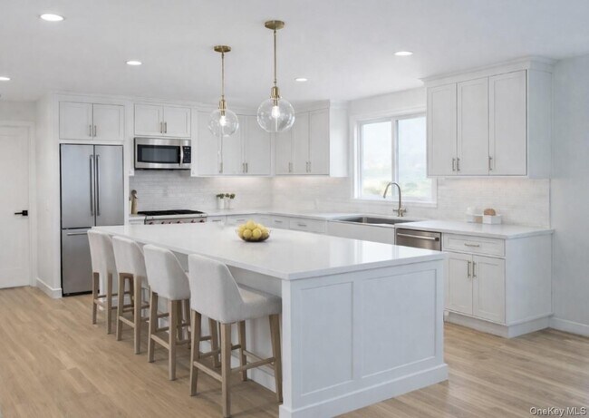 Building Photo - 552 Dune Rd