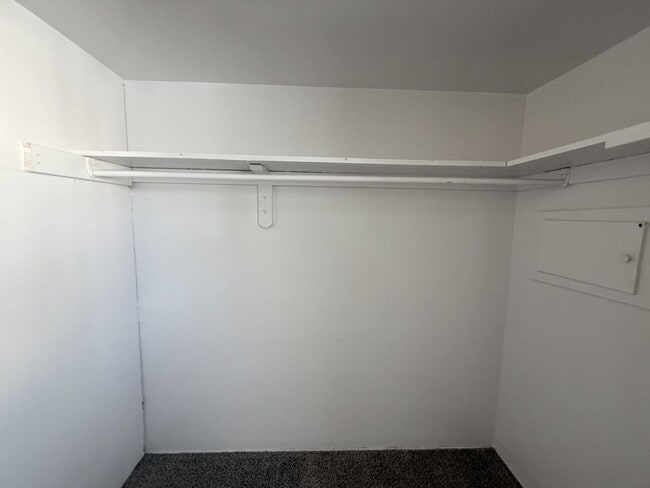 Building Photo - Palms on 31st Unit 106