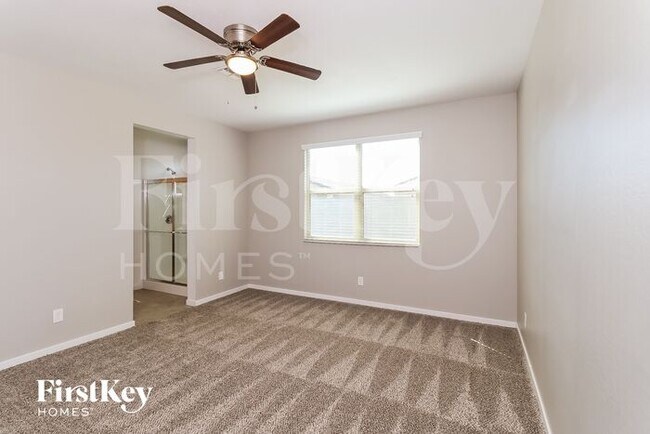 Building Photo - 4052 S 101st Ln