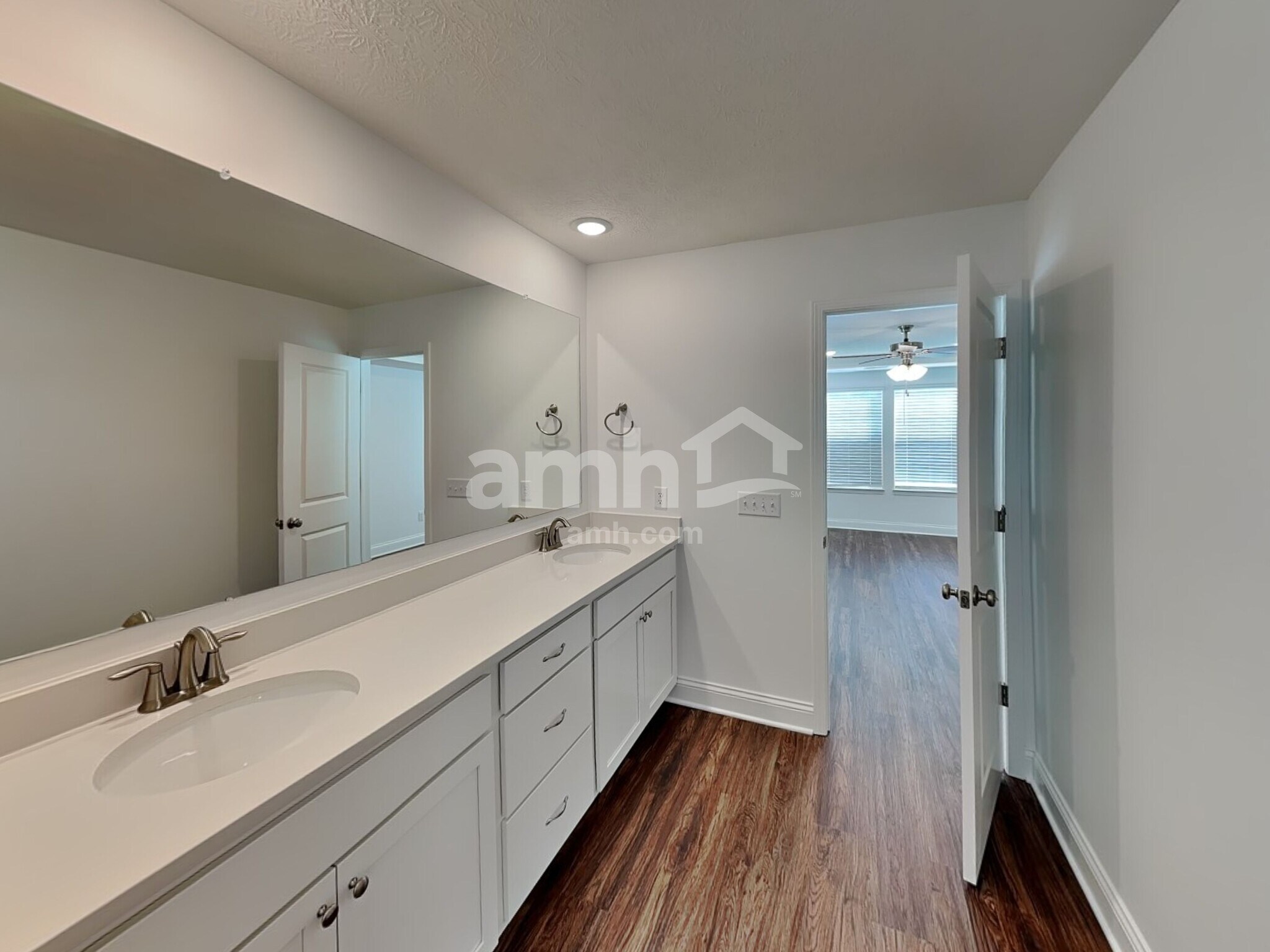 Building Photo - 8444 Northpoint Dr