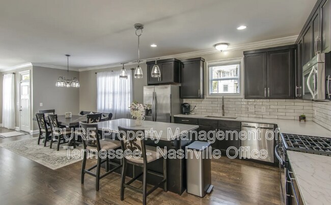 Building Photo - 903 Cheatham Pl