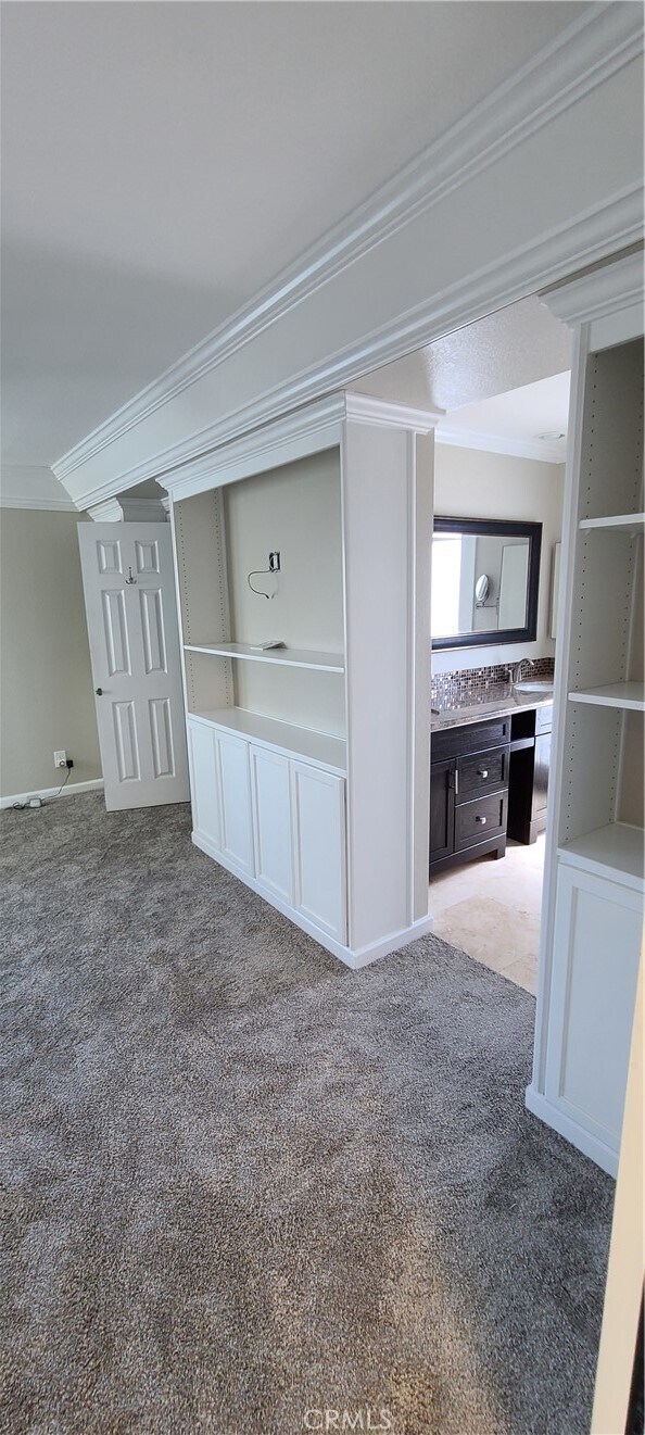 Building Photo - 709 Oceanhill Dr